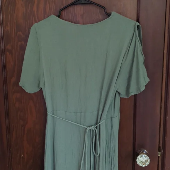 Lulus Light Sage Green Full Length Occasion Event Evening Wrap Maxi Dress SZ L - Picture 7 of 9
